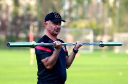 开云体育官网-球队备战新赛季，训练营再度启动