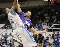 开云体育app-南韩男篮鏖战凯尔特人B队，莫兰特送出助攻，精彩对决引爆球迷热情